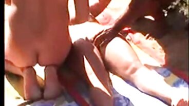 Thuyền giới tính với đẹp cậu bé chơi gái xinh không che tóc nâu Lil Adams