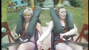 Cô gái tóc vàng brunette fingering lesbian không che hay lick thiếu niên