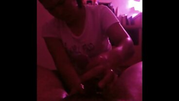 Chân cu to không che Gia và người Bạn Pig ngoài Với Tinh Ranh